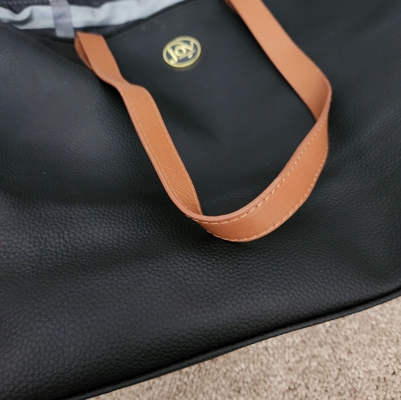 Black Leather Tote Bag and Crossbody - Picture 6 of 6